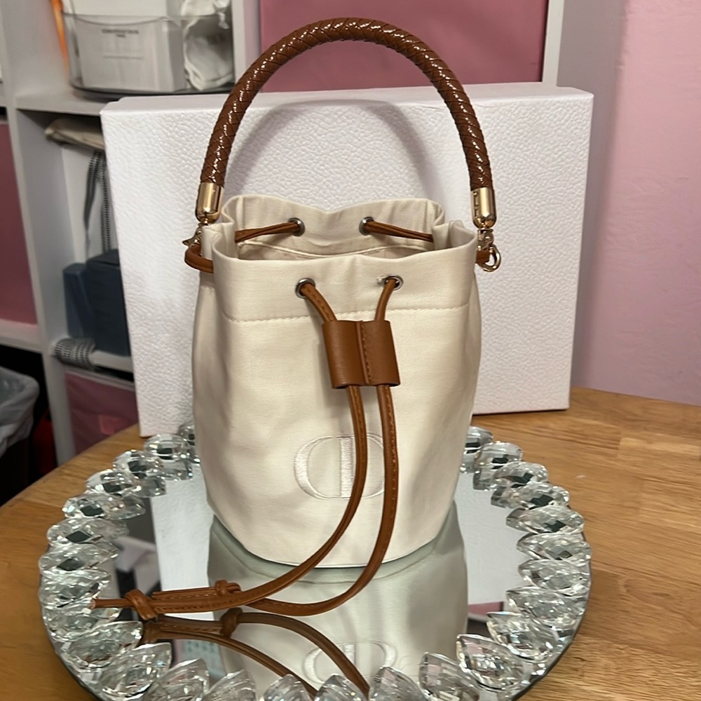 CHRISTIAN DIOR Elegant Cream and Tan Bucket Bag